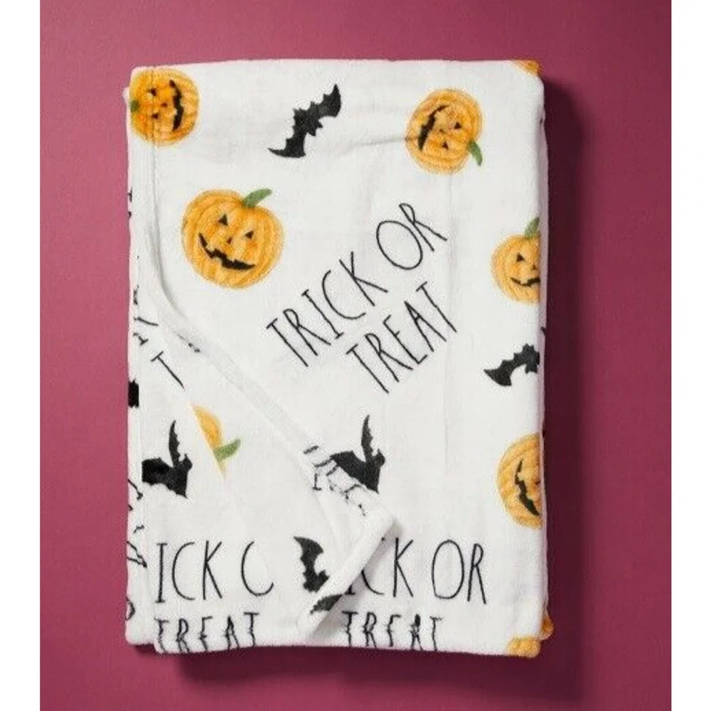 NWT RAE DUNN Trick Or Treat Plush Throw Halloween Bat Pumpkin Blanket 50×70